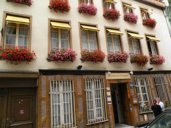  hotel , Les Comtes de Bourgogne